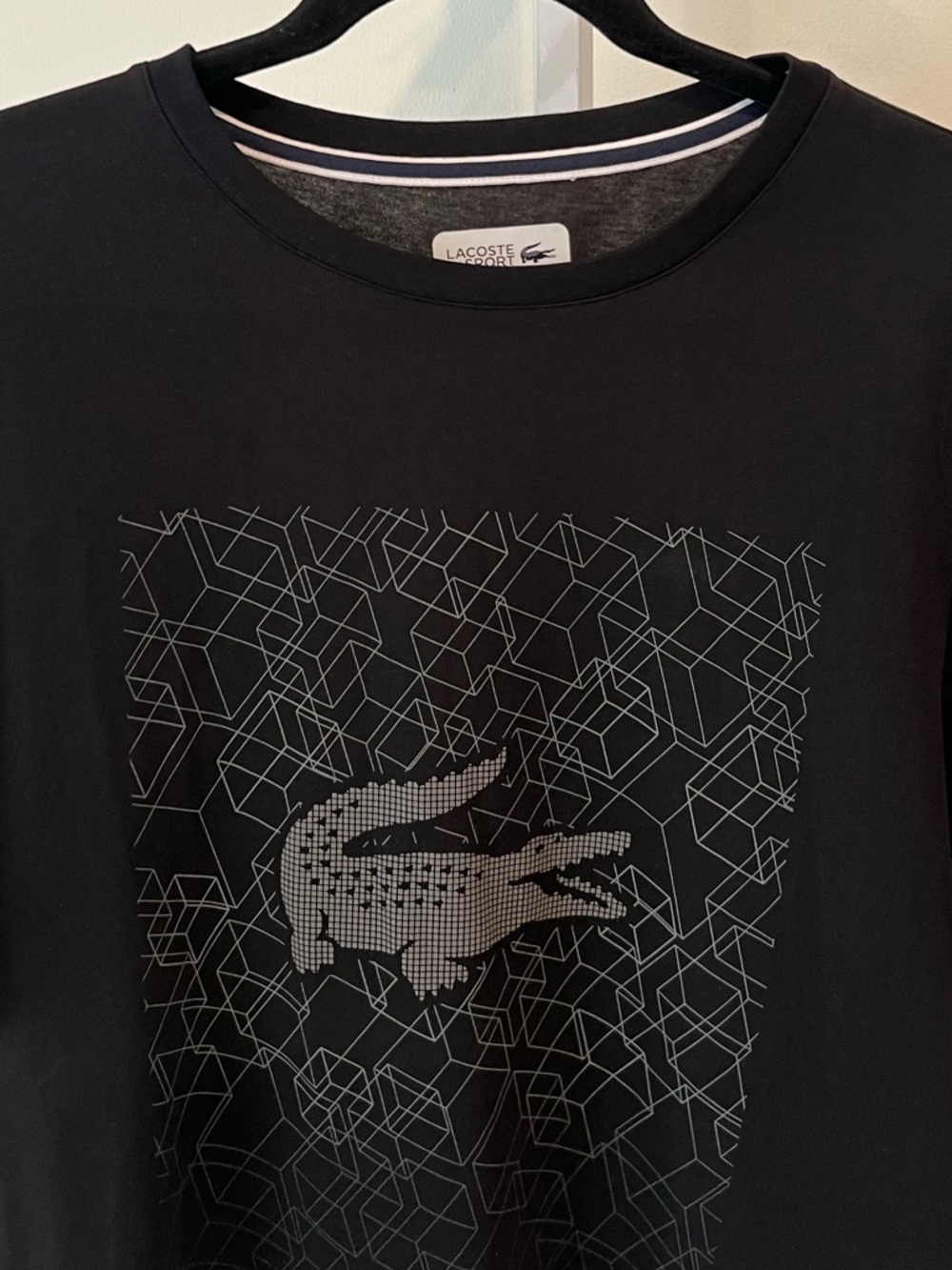 NWT Lacoste Sport Crocodile Geometric Black and White Ultra Dry Tee Shirt Large